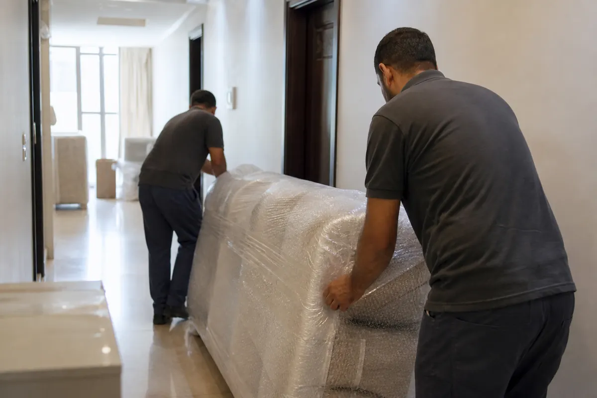نقل العفش الكويت — تجهيز عفش شقة للنقل مع خيار شراء المستعمل